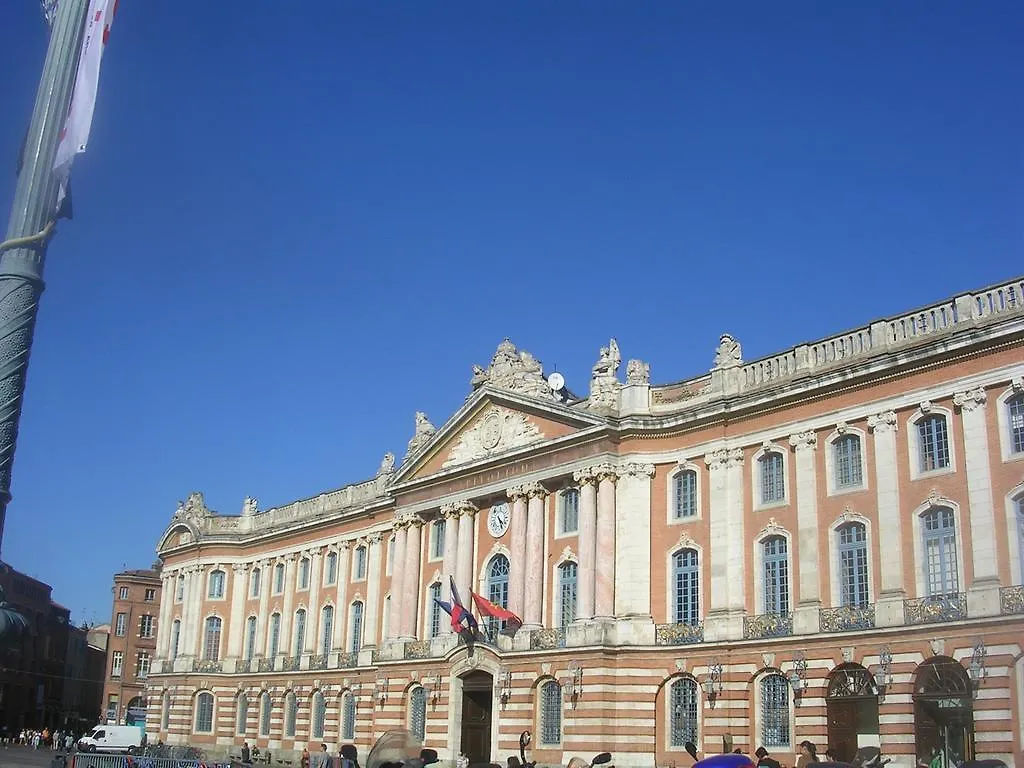 Hotel Ours Blanc - Place Victor Hugo Toulouse