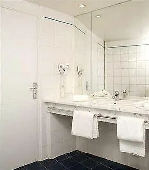 Hotel Ours Blanc - Victor Hugo Toulouse 2*,