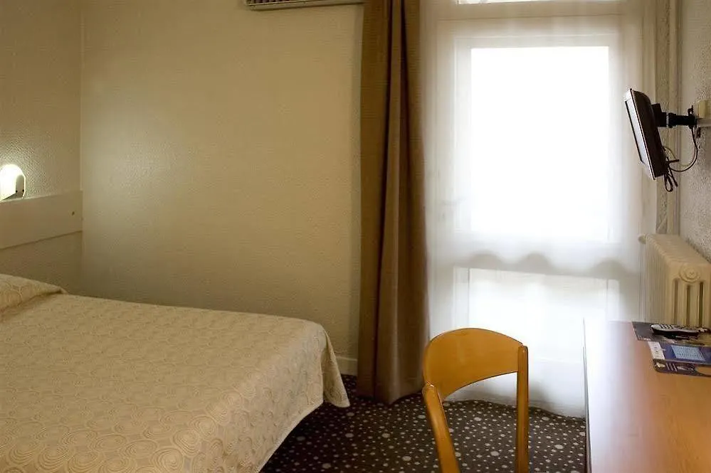 Hotel Ours Blanc - Victor Hugo Tolosa 2*,  Francia
