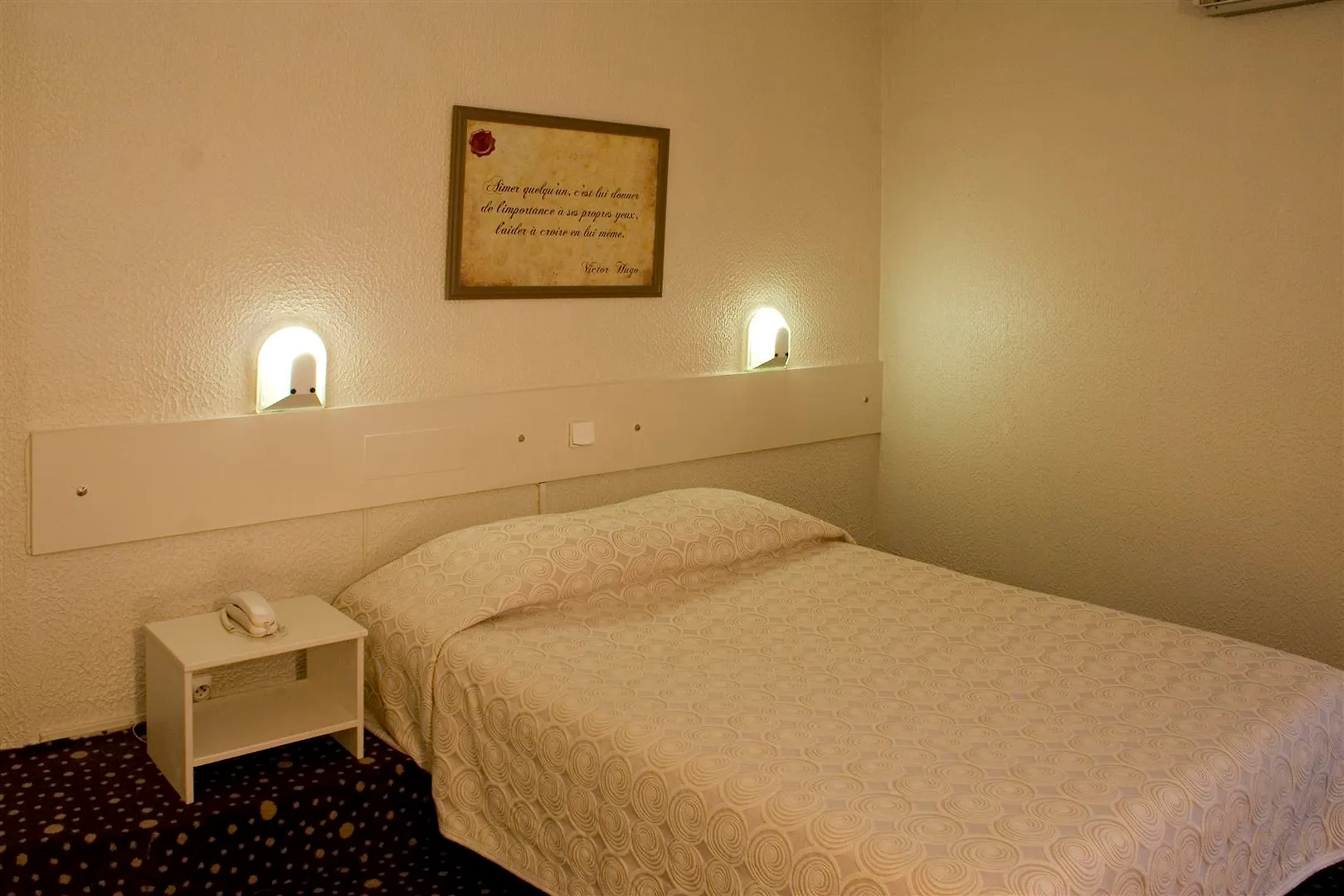 Hotel Ours Blanc - Victor Hugo Tolosa