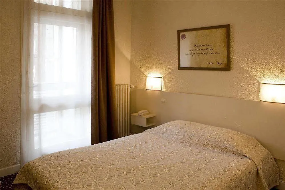 Hotel Ours Blanc - Victor Hugo Tolosa 2*,  Francia