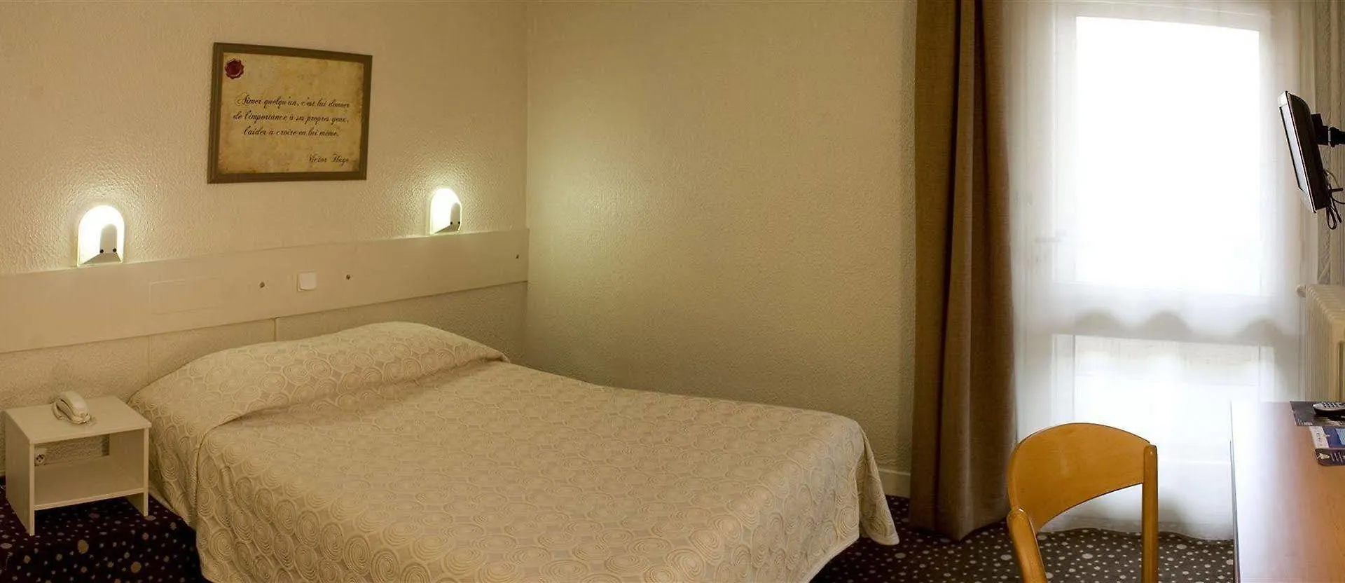 Hotel Ours Blanc - Victor Hugo Tolosa