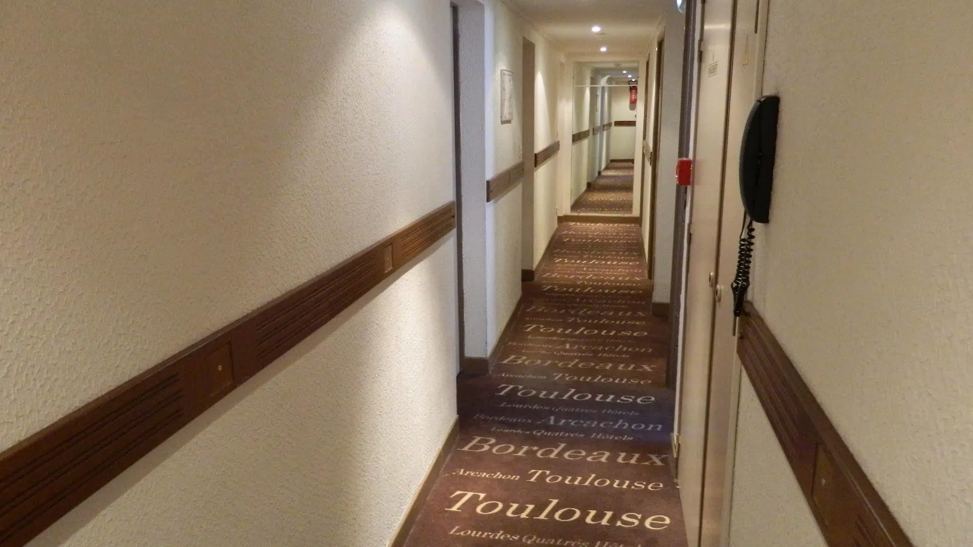 Hotel Ours Blanc - Victor Hugo Tolosa
